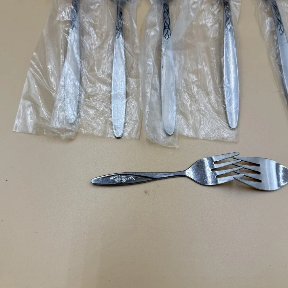 Lot of 9 Amefa Tulip Time Stainless Flatware Holland Satin Handle Silverware